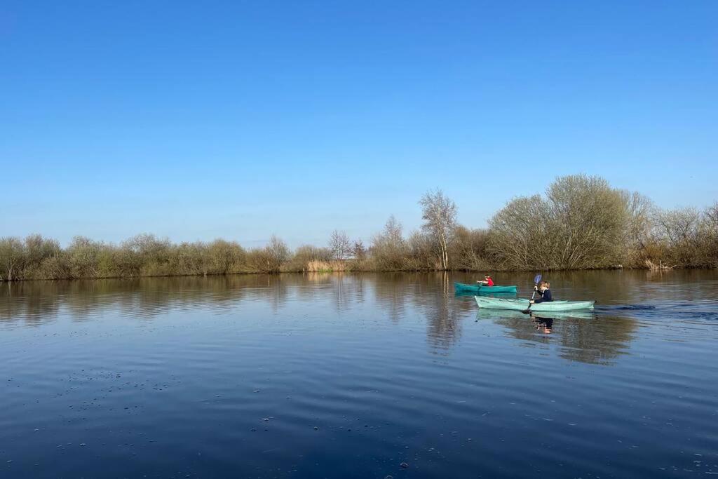 De Twee Zwanen Villa Delfstrahuizen Buitenkant foto